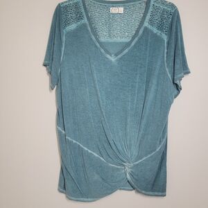 Maurices 24/7 Aqua Teal Women's V-Neck Twist Top With Lace Accent 1x Like NEW
